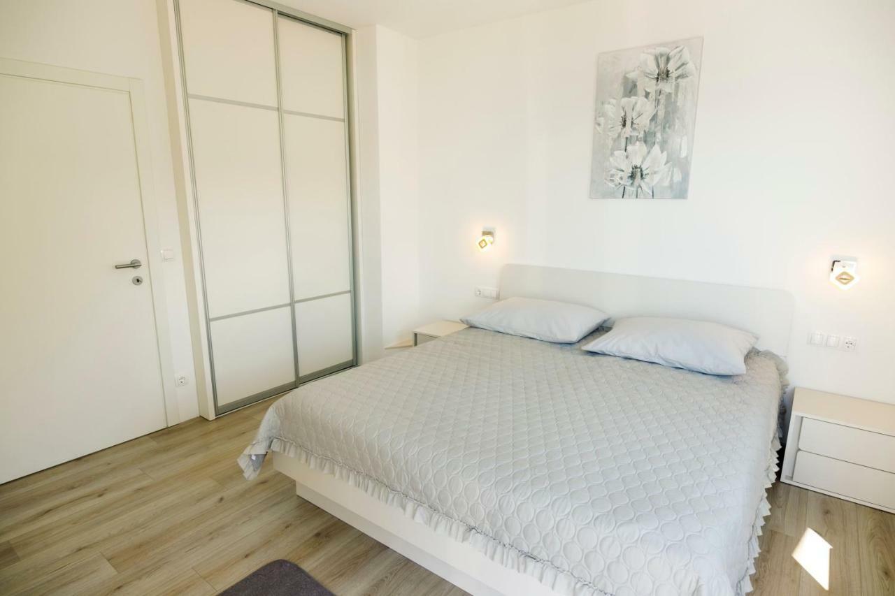 Apartmani Ticinovic Omis Bagian luar foto