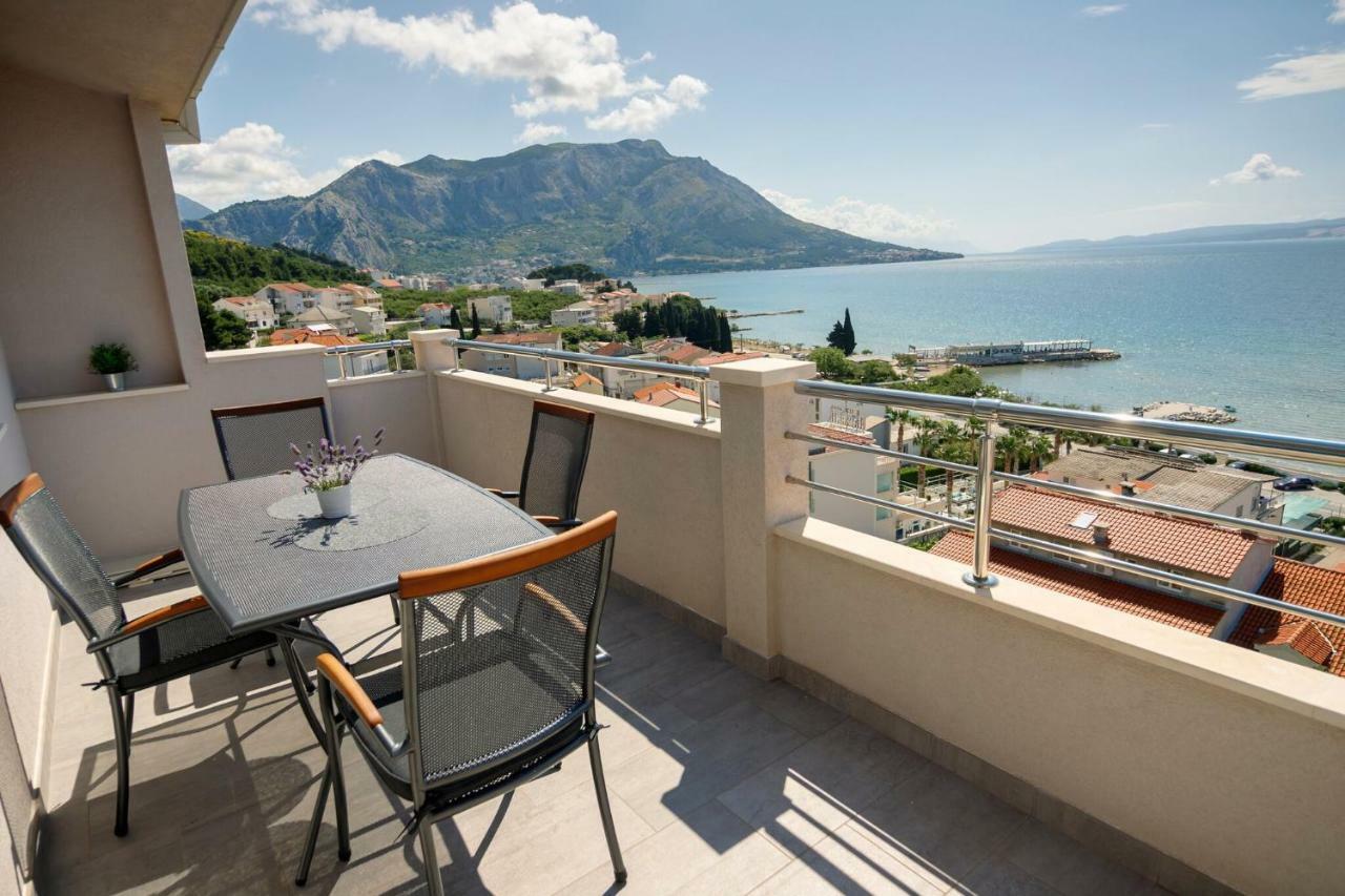 Apartmani Ticinovic Omis Bagian luar foto