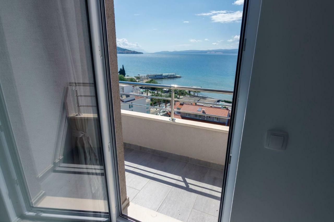 Apartmani Ticinovic Omis Bagian luar foto