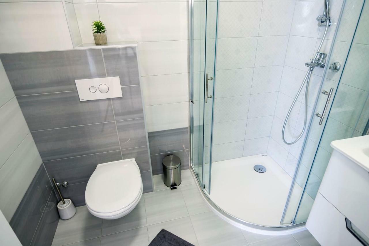 Apartmani Ticinovic Omis Bagian luar foto