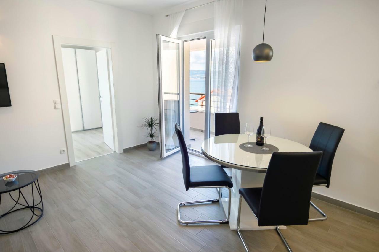 Apartmani Ticinovic Omis Bagian luar foto