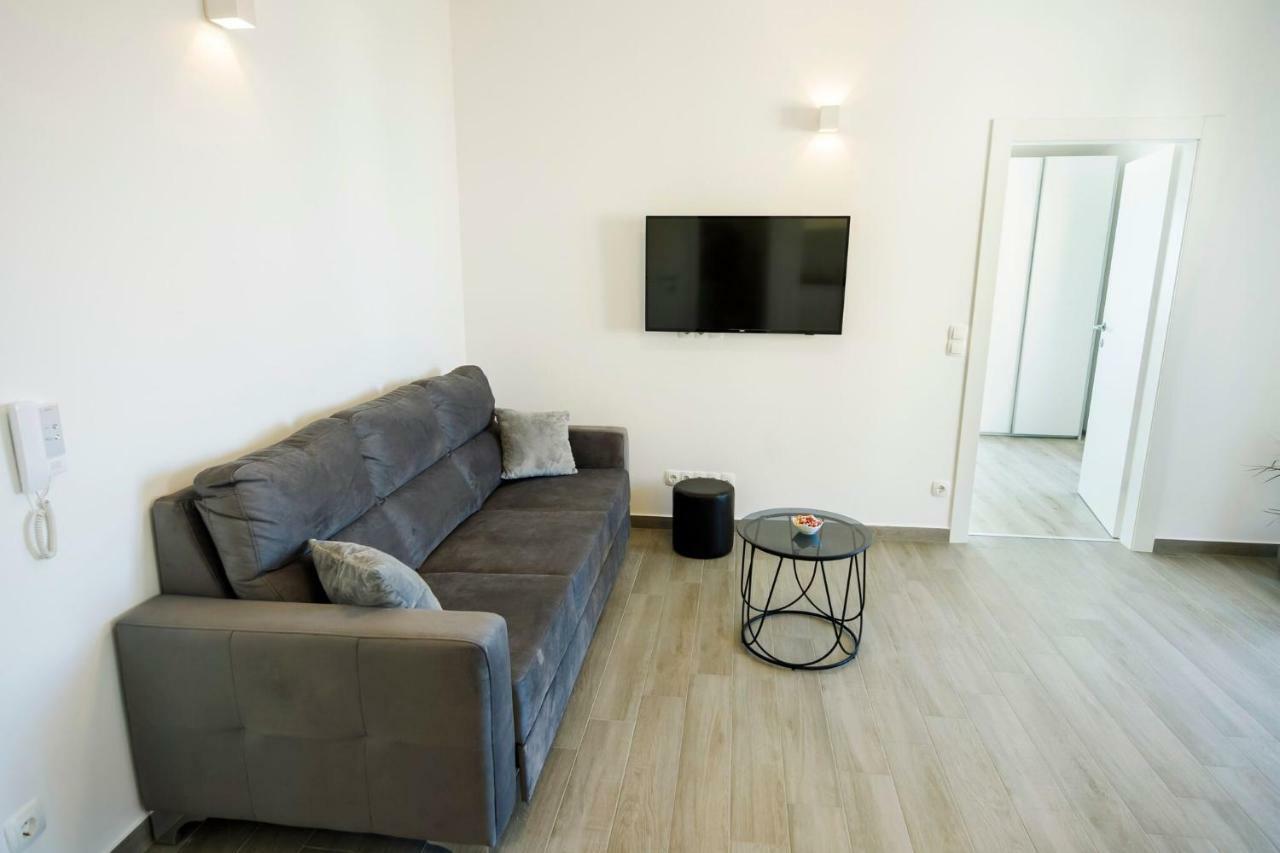 Apartmani Ticinovic Omis Bagian luar foto