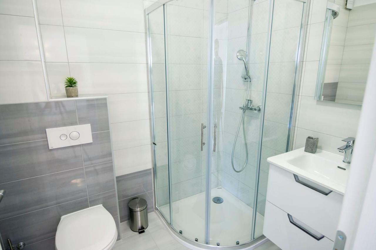 Apartmani Ticinovic Omis Bagian luar foto