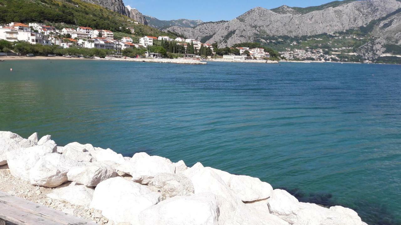 Apartmani Ticinovic Omis Bagian luar foto